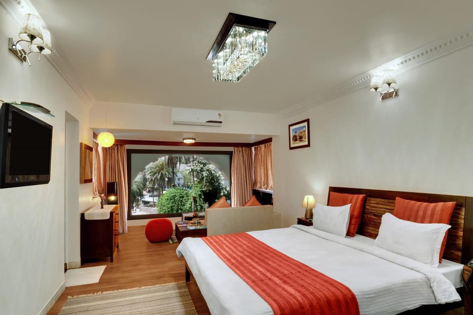 Day, Photo of the whole room
