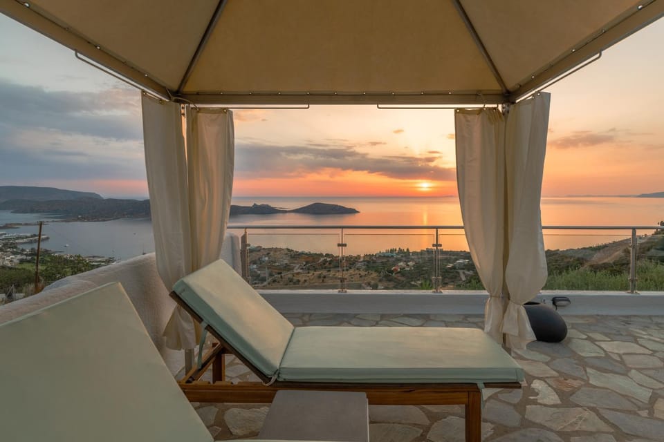 Sea view, Sunset, Internal: Not applicable to any particular room
