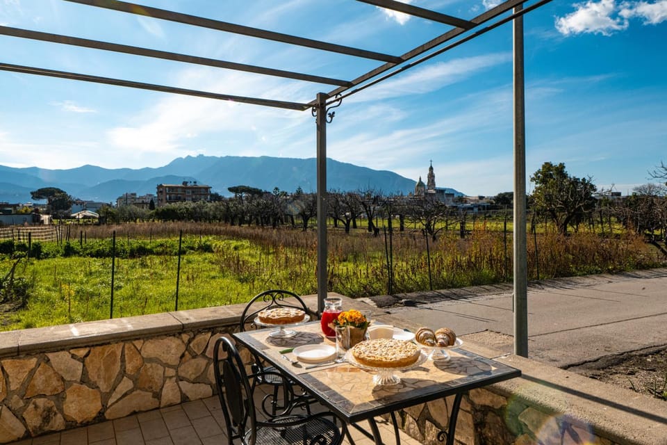 Patio, Spring, Day, Natural landscape, View (from property/room), Balcony/Terrace, Food and drinks, Food, City view, Mountain view, Drinks