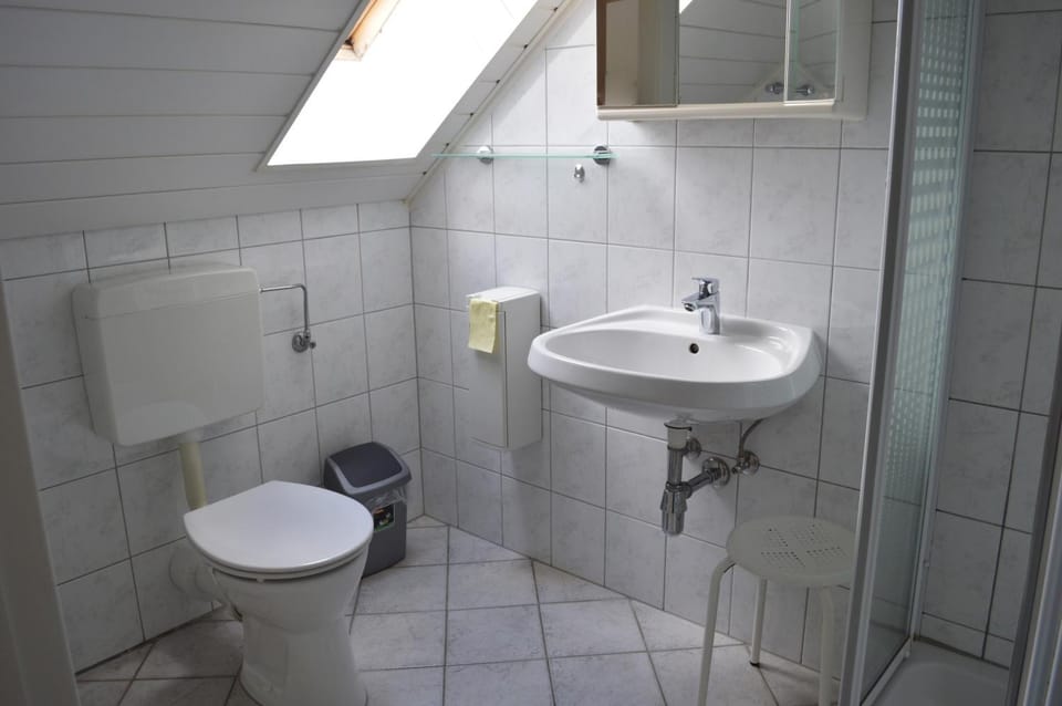Bathroom, Photo of the whole room