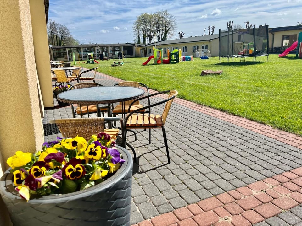 Property building, Spring, Garden, Garden view