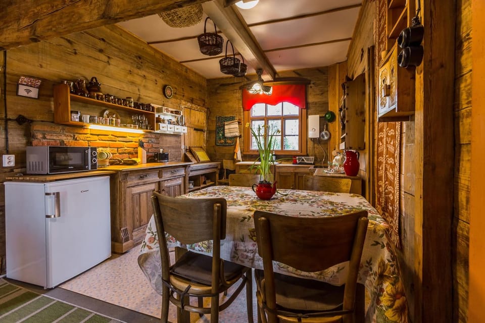 Coffee/tea facilities, Kitchen or kitchenette, Dining area, dishwasher, oven, pet friendly, stove