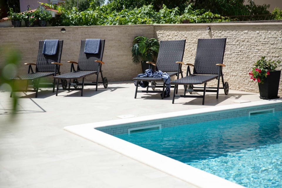 Patio, Swimming pool
