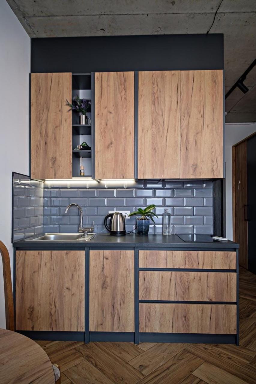 Апартаменты с балконом на Маршала Говорова Apartment in Odessa