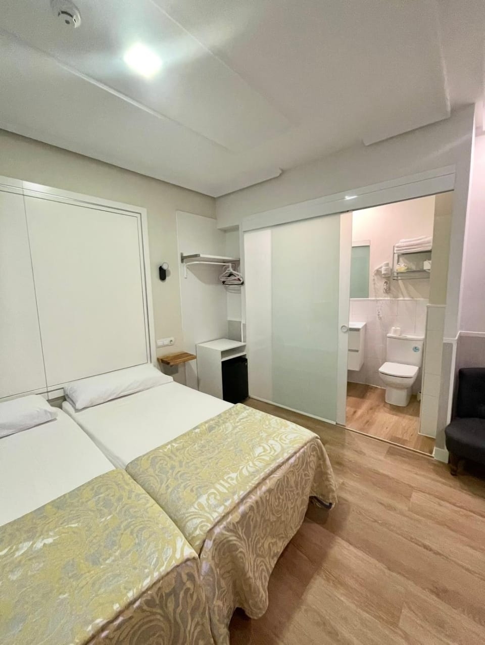 Hostal Madrid Bed and Breakfast in Centro