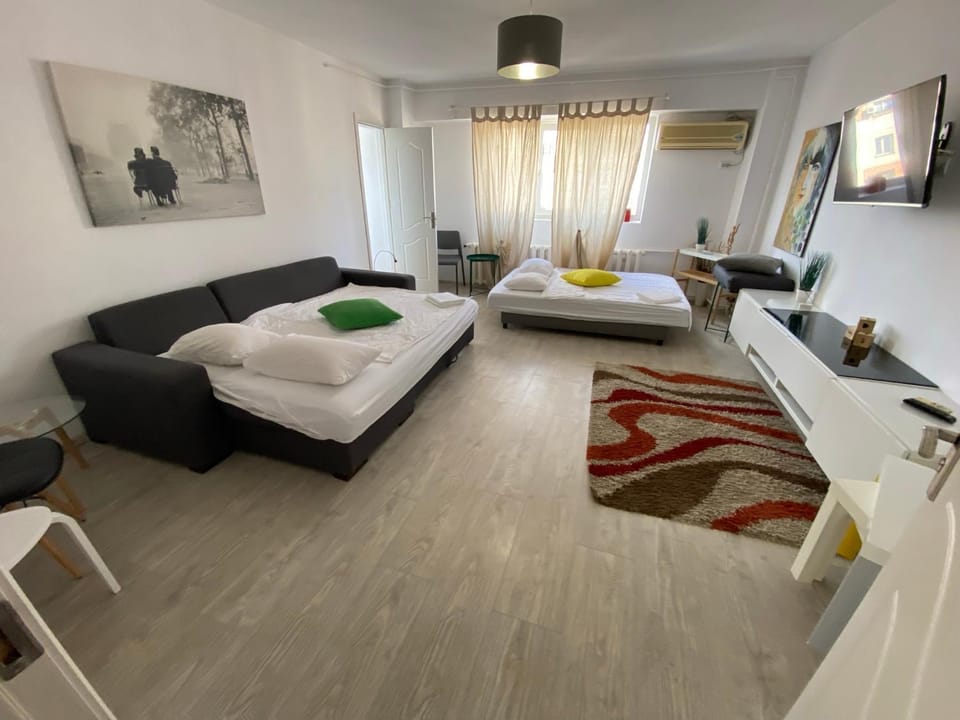 Green Apartment Apartment in Bucharest