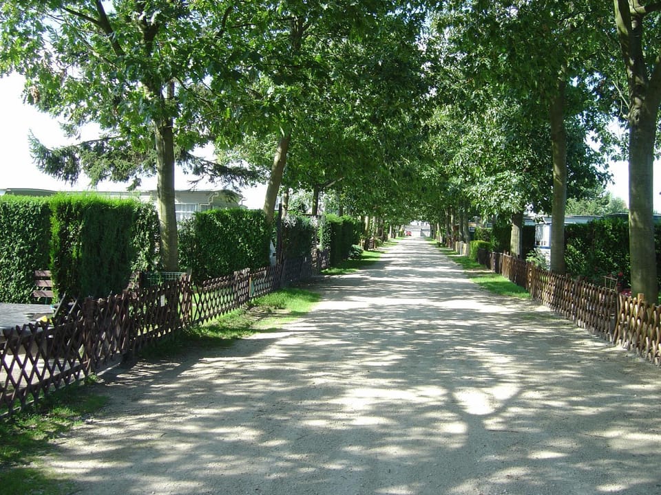 Facade/entrance, Day, Garden view