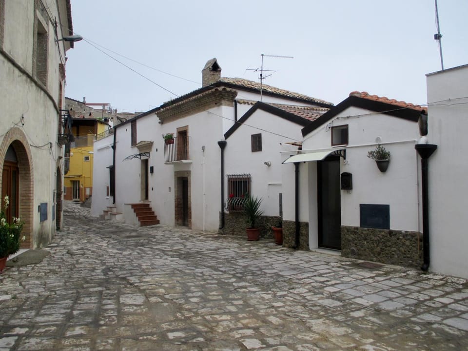 Vacanza alla Chiesa Diruta House in Basilicata