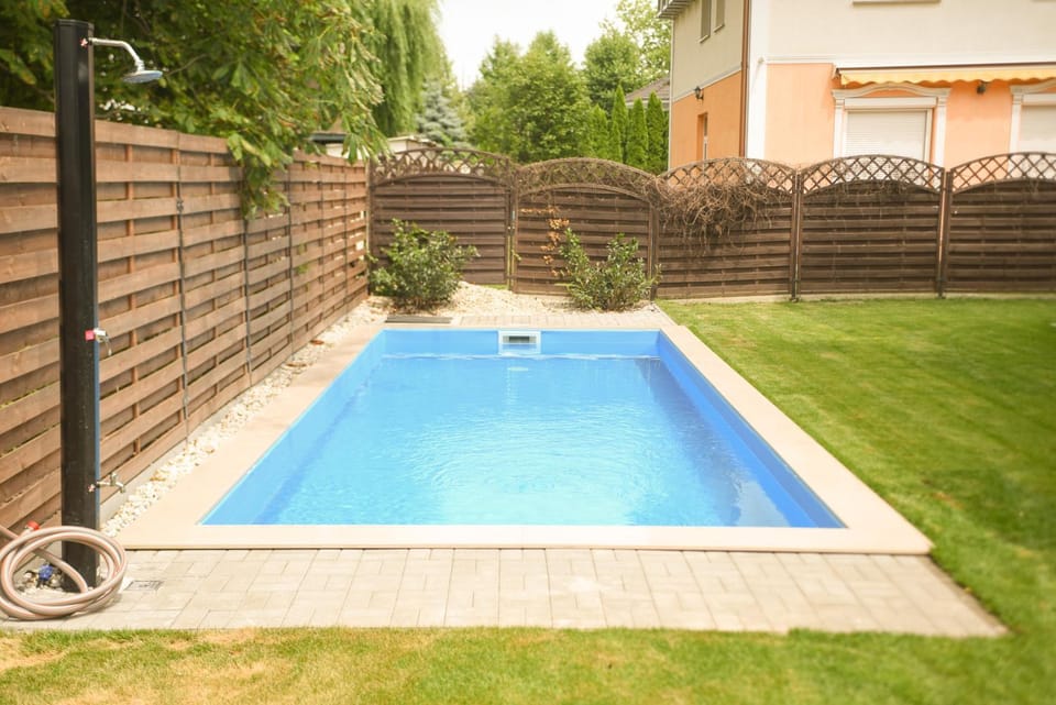 Swimming pool, Swimming pool