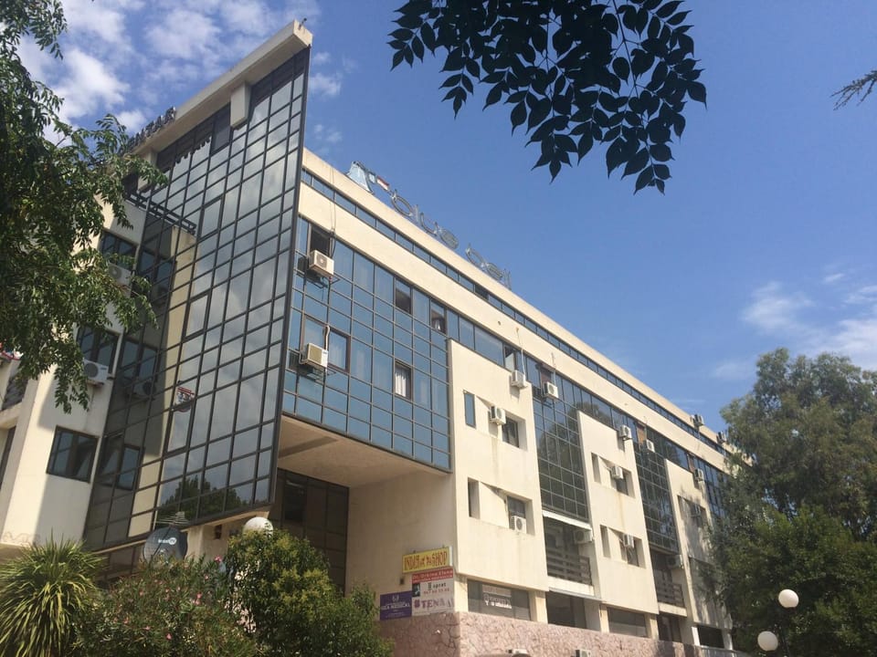 Property building, Facade/entrance