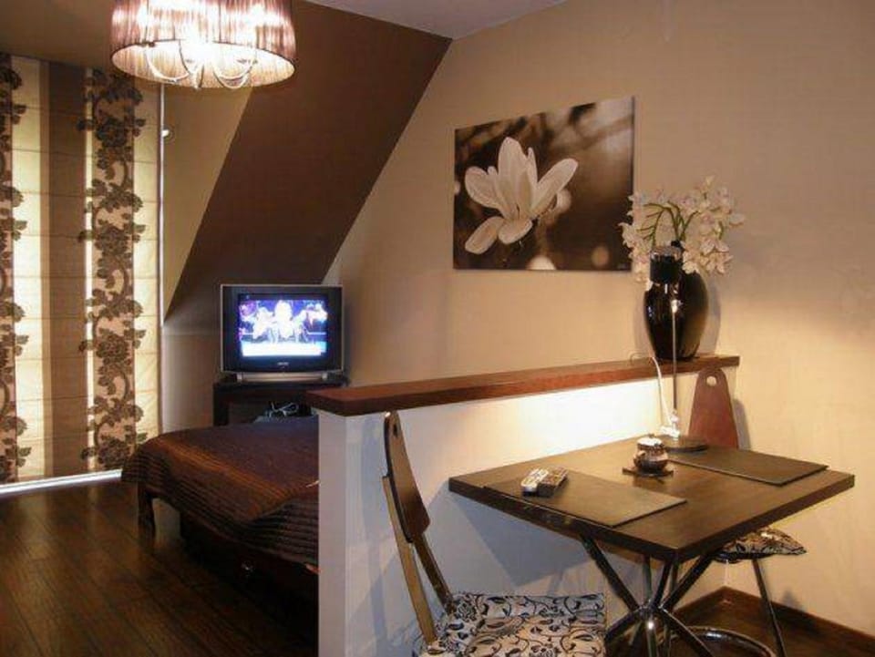 Dining area, Bedroom