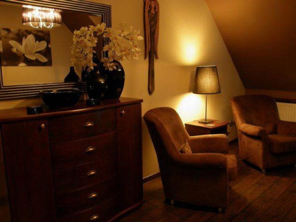 Seating area, Bedroom
