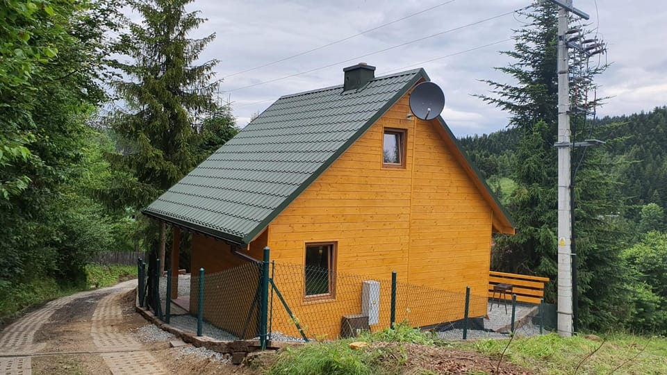 Property building, Day, Natural landscape, Summer, BBQ facilities, Balcony/Terrace, Mountain view