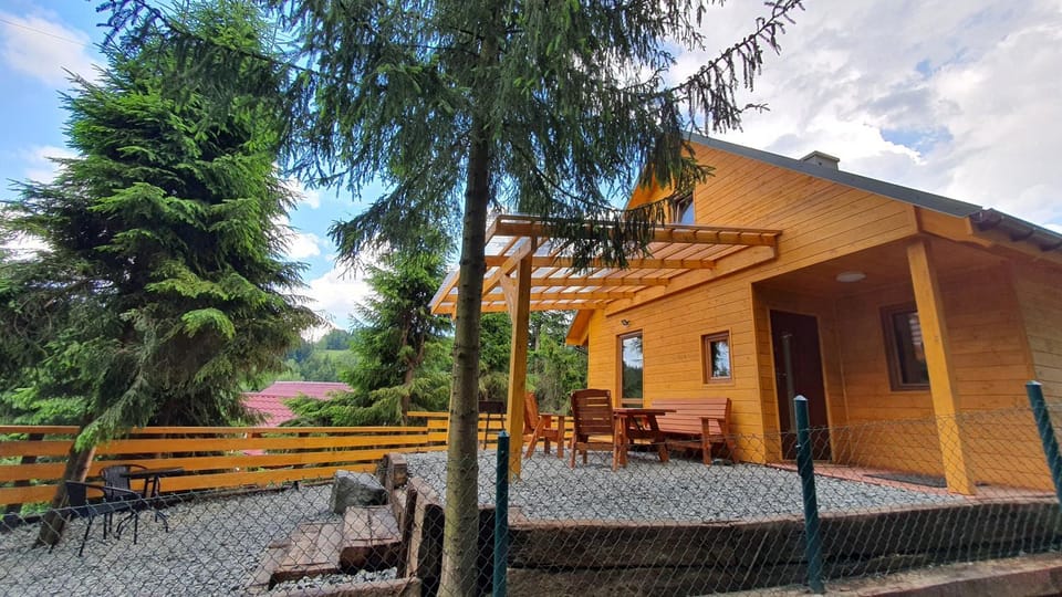 Facade/entrance, Day, Natural landscape, BBQ facilities, Balcony/Terrace, Mountain view