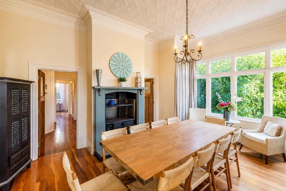 Crescent Villa - Stay Waiheke House in Auckland Region
