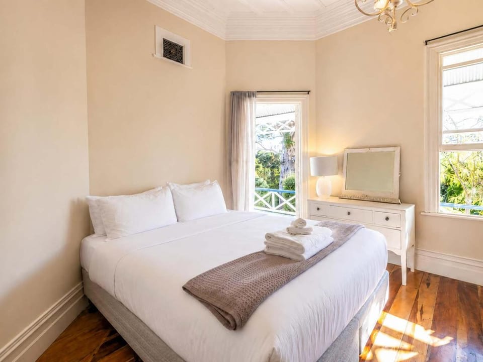 Crescent Villa - Stay Waiheke House in Auckland Region