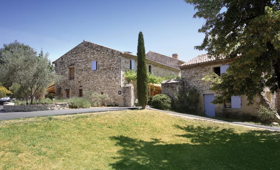 Property building, Day, Garden