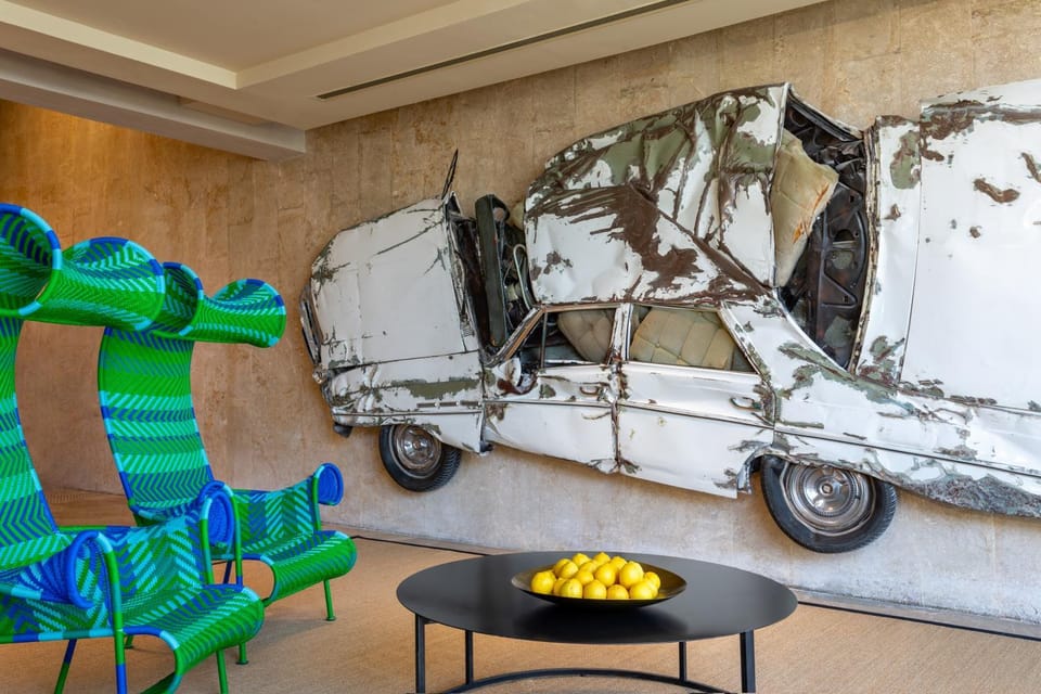 Decorative detail, Area and facilities, Area and facilities