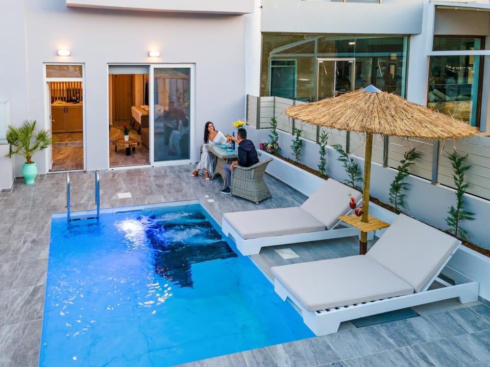 Pool view, Swimming pool