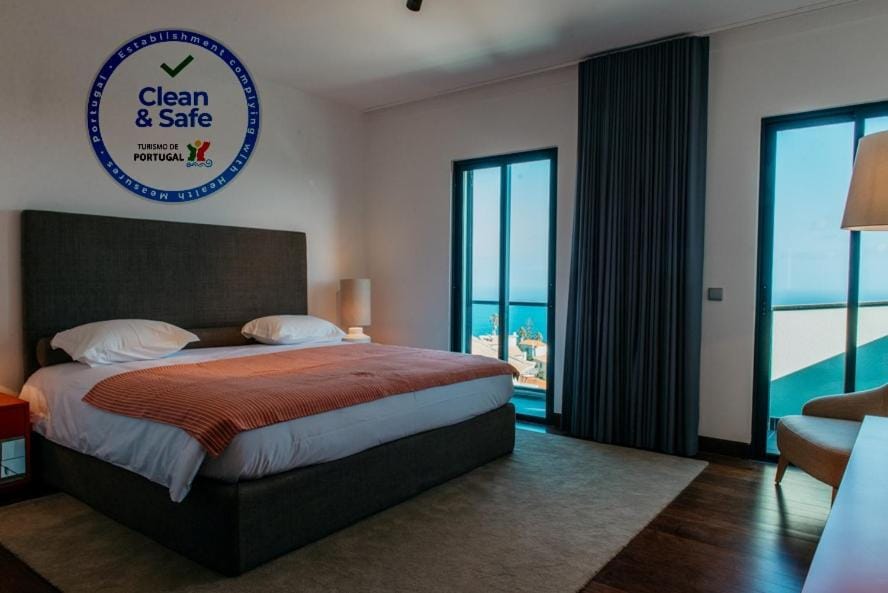 Bedroom, Certificate/Award
