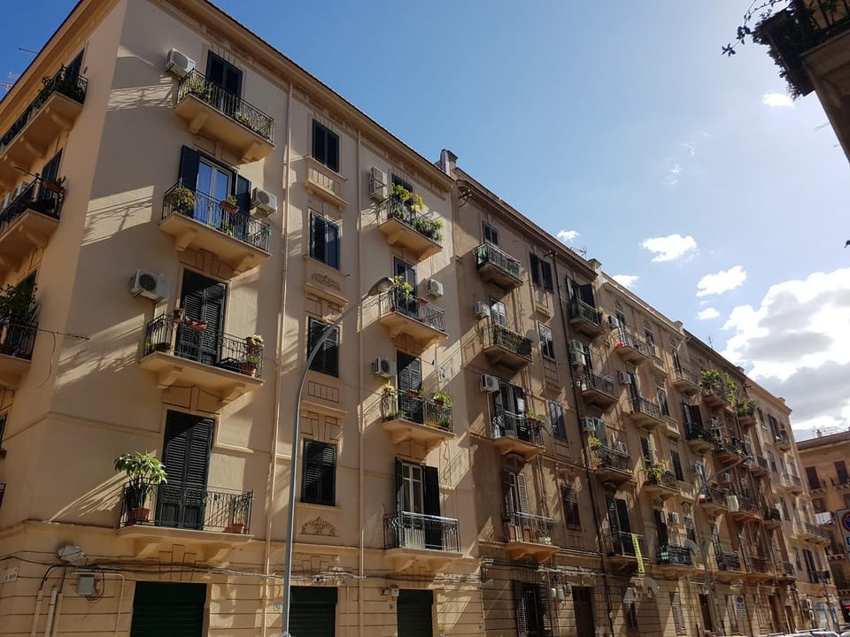 Property building, Day, Neighbourhood, On site