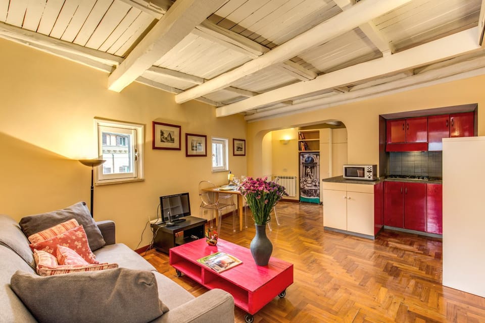 Trastevere Attic with Terrace Apartment in Rome