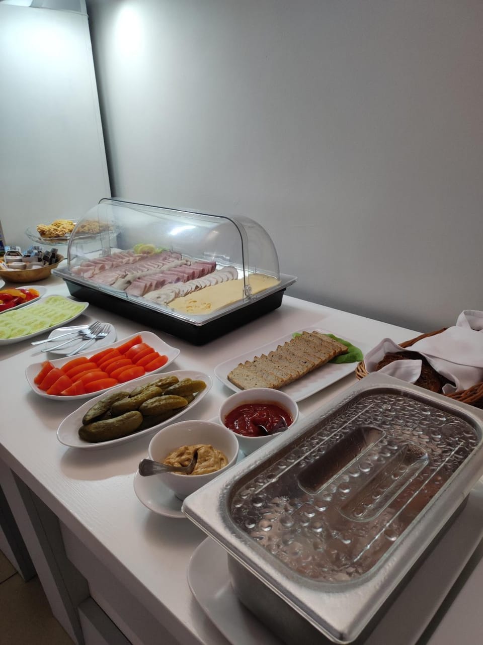 Food and drinks, Food, Breakfast, Continental breakfast, Buffet breakfast