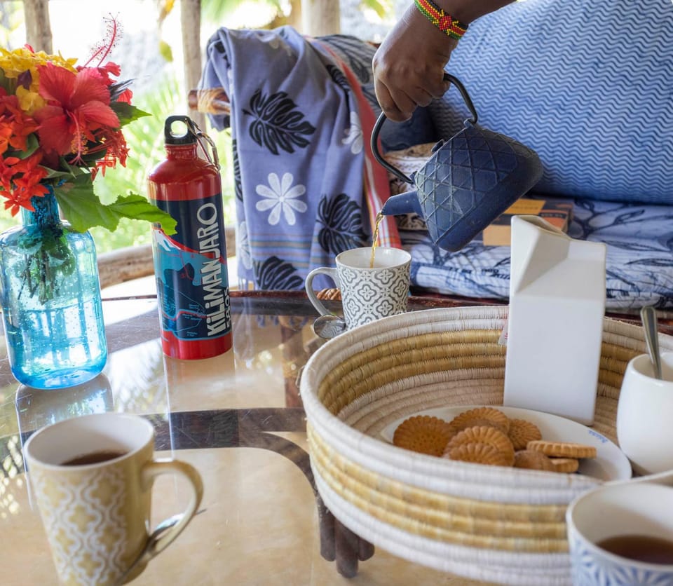Coffee/tea facilities, Food and drinks, Seating area, Food, Breakfast, Continental breakfast