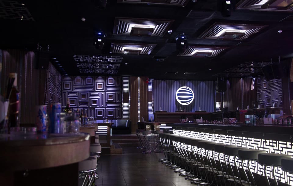 Nightclub / DJ