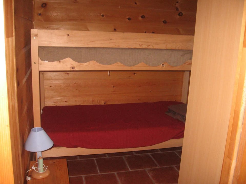 bunk bed