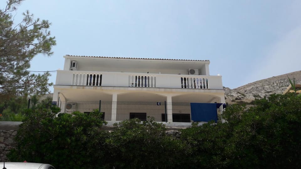 Garden, Parking