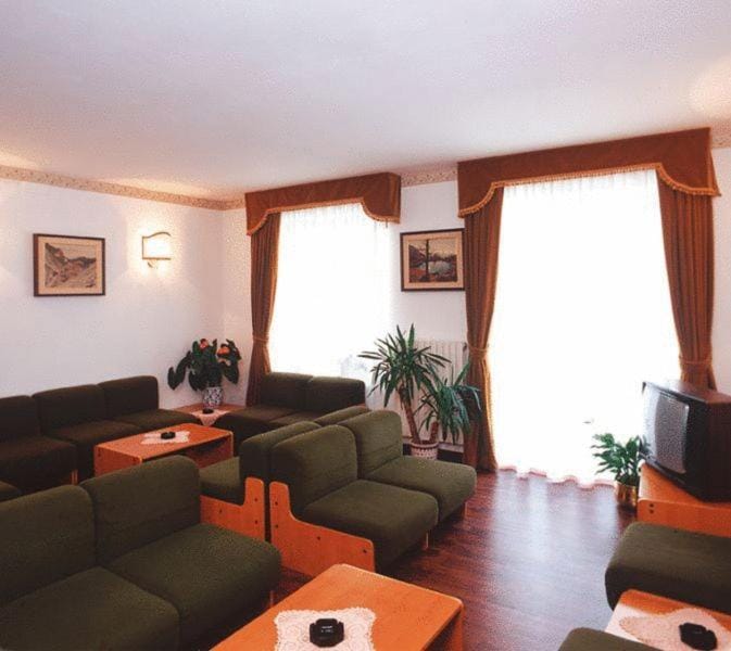 Communal lounge/ TV room, Children play ground, Game Room, Library, Evening entertainment