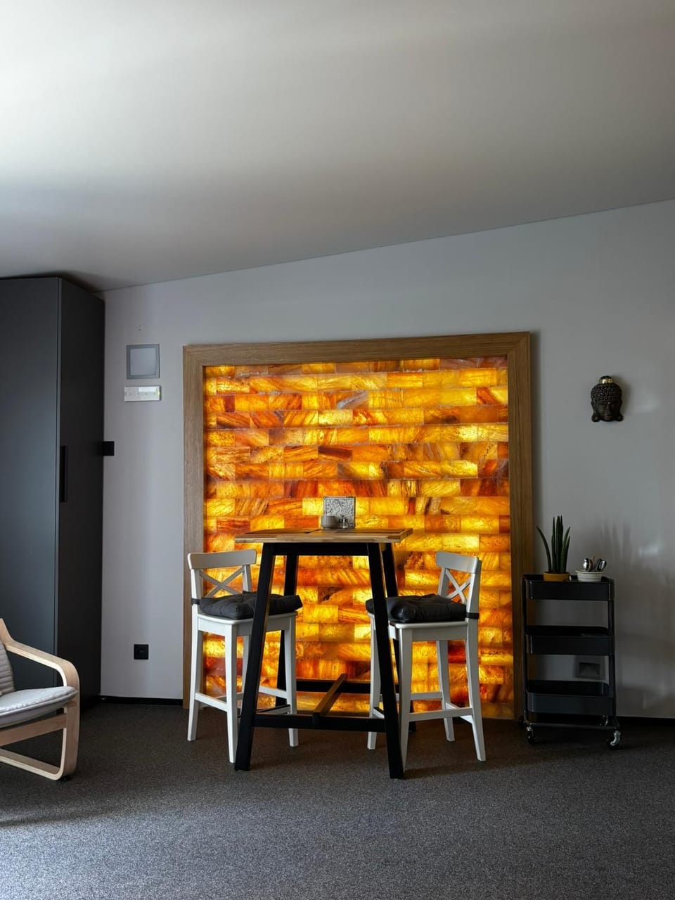 Seating area, Dining area