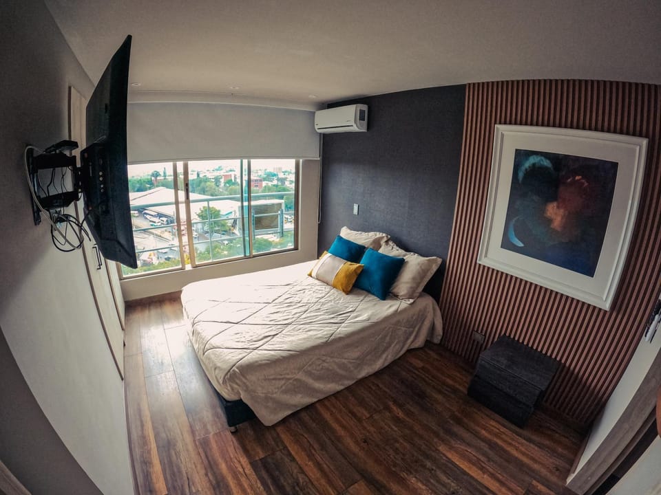 TV and multimedia, Photo of the whole room, Bedroom, air conditioner