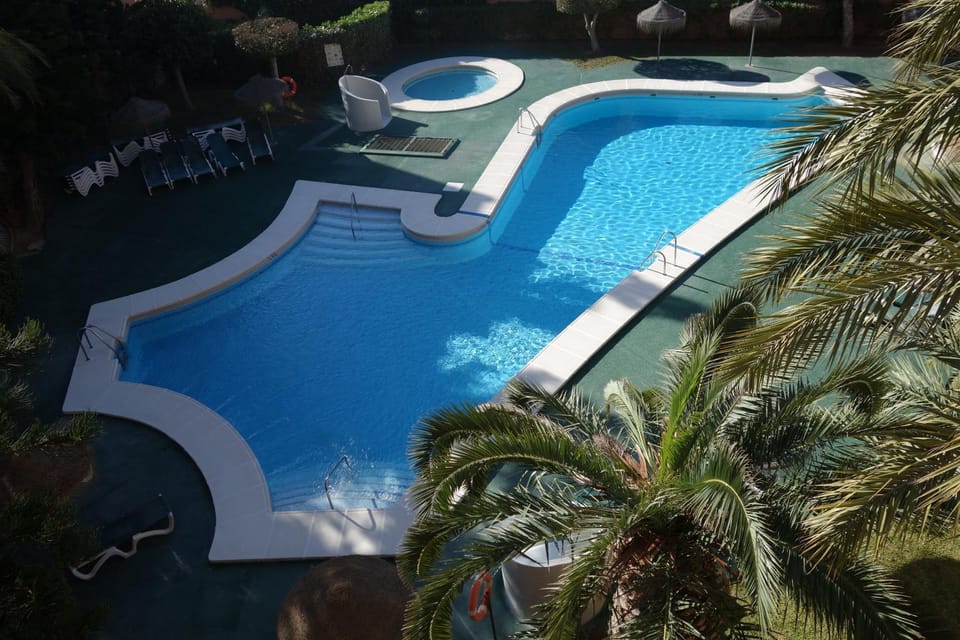 Garden, Swimming pool