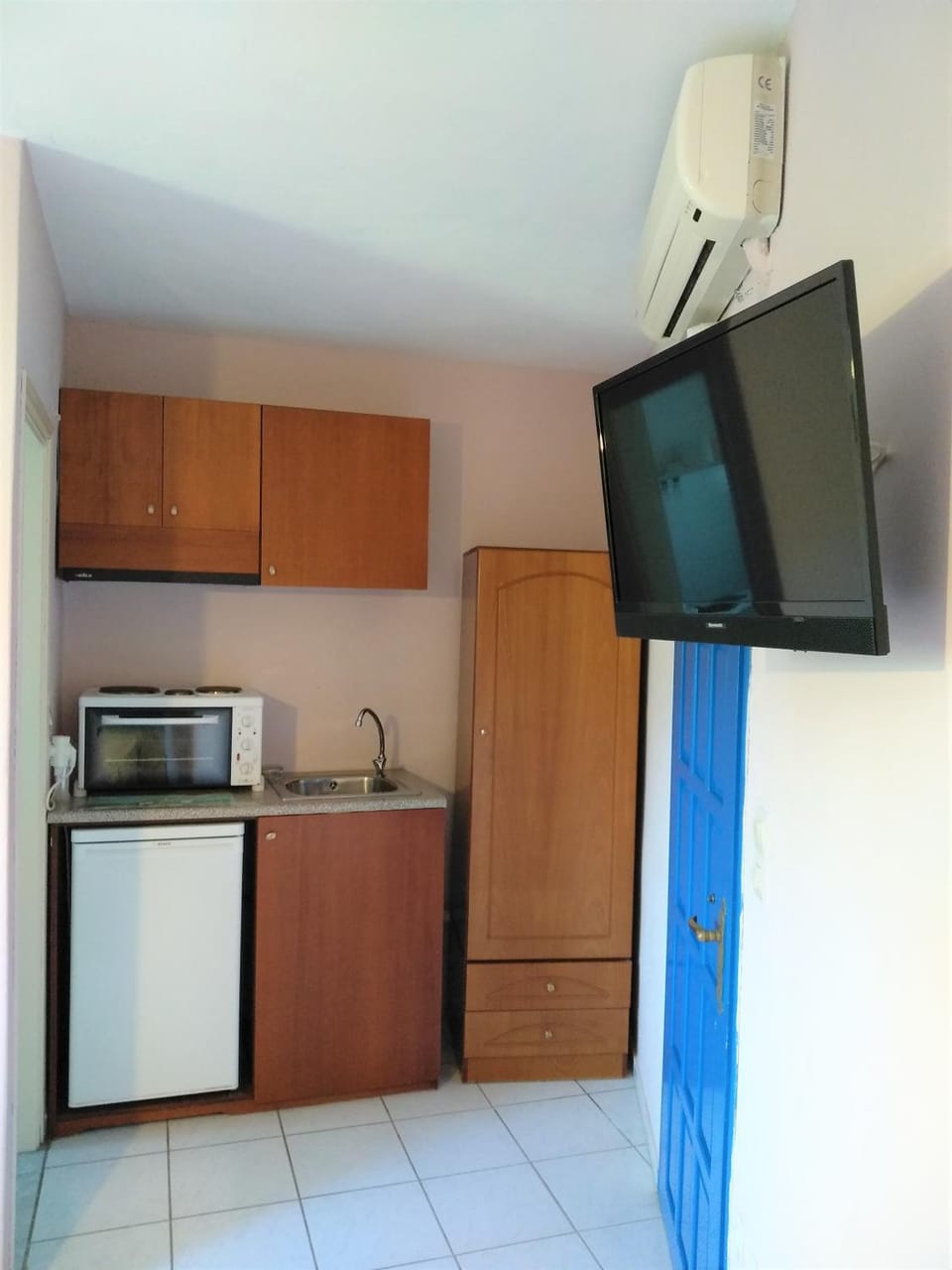 TV and multimedia, Kitchen or kitchenette