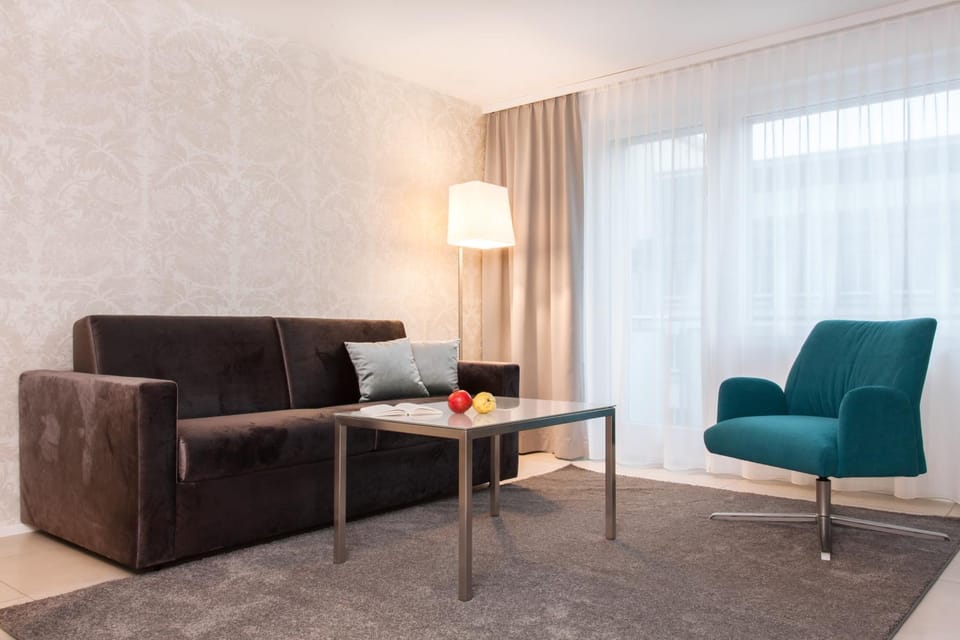 TV and multimedia, Balcony/Terrace, Living room, Seating area