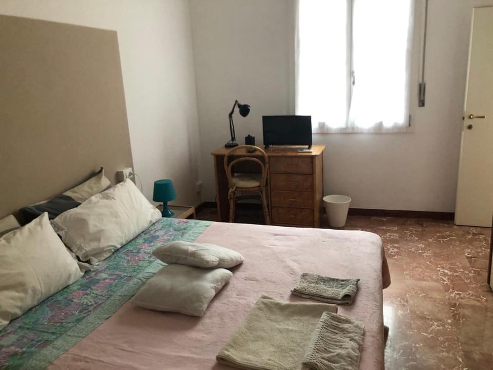 A due passi dal Lumière Bed and Breakfast in Bologna