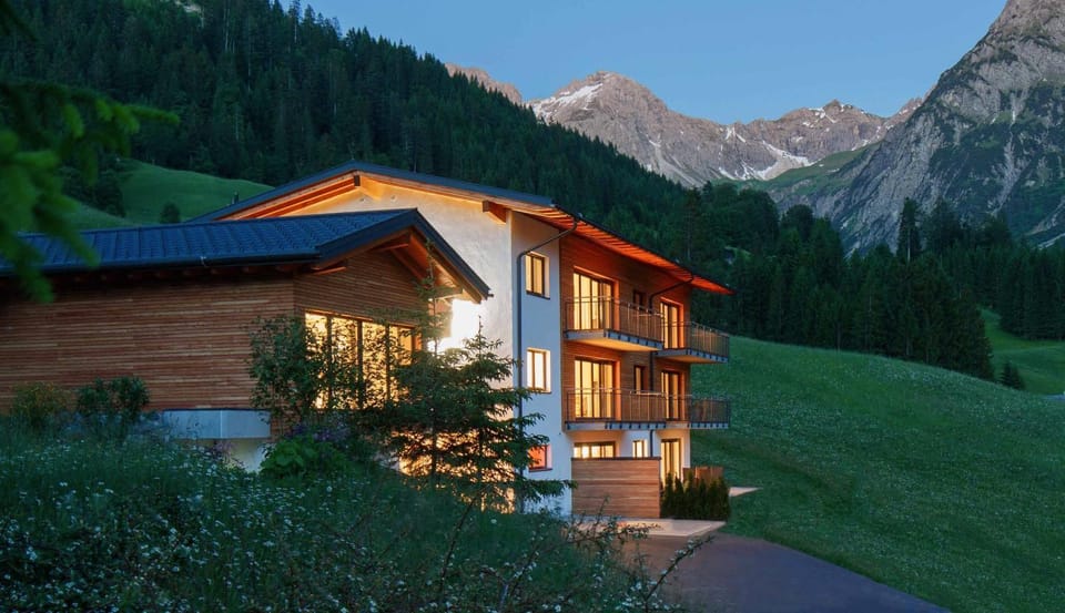 Property building, Natural landscape, Mountain view