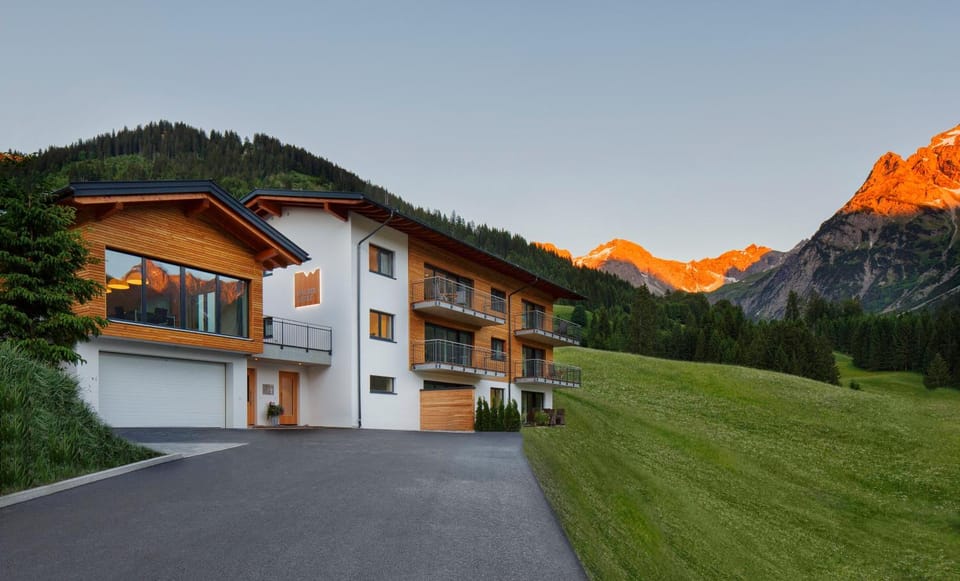 Property building, Natural landscape, Mountain view