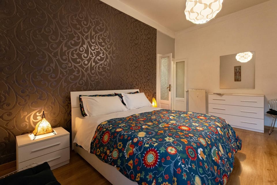Bed, Photo of the whole room, Bedroom, wardrobe