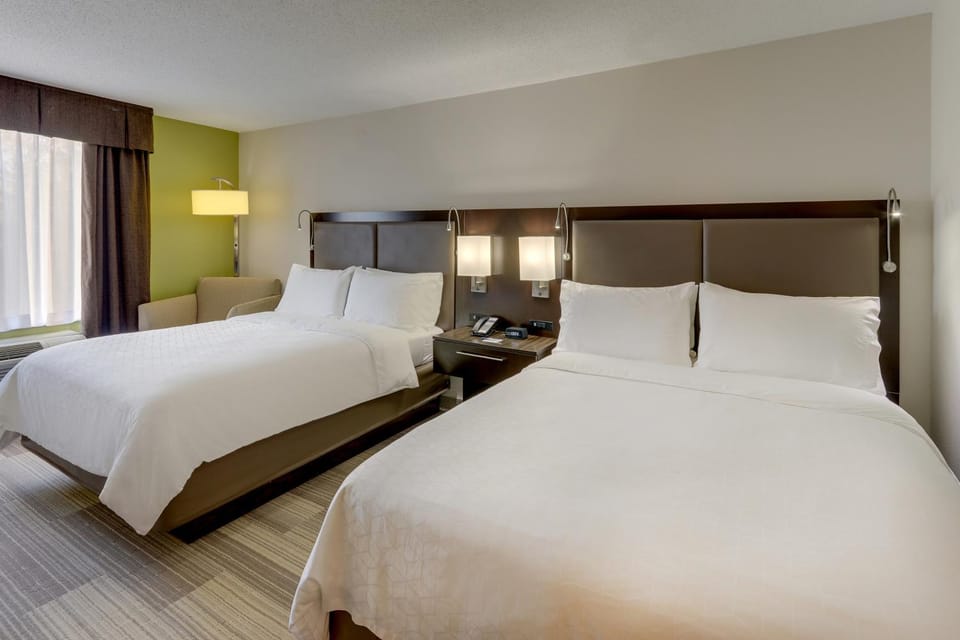 Holiday Inn Express Hotel & Suites Dayton-Centerville by IHG Hotel in Centerville