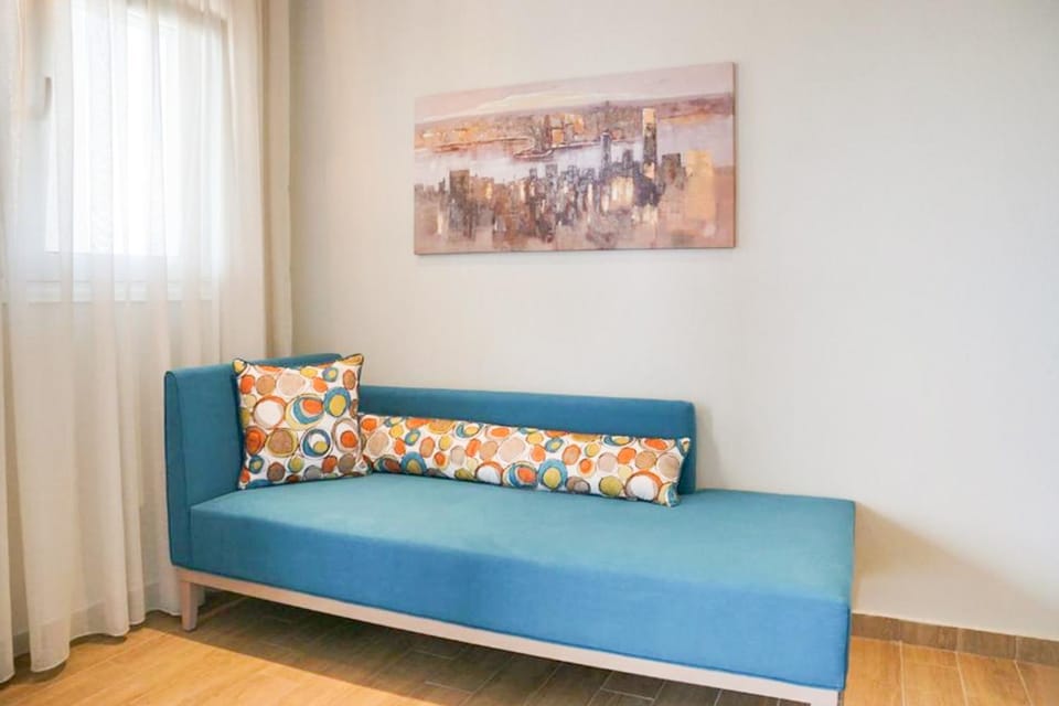 Living room, Photo of the whole room, Seating area