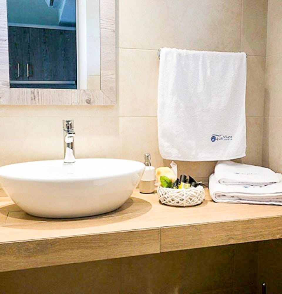 Bathroom, towels