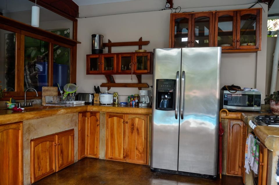 Kitchen or kitchenette, Breakfast