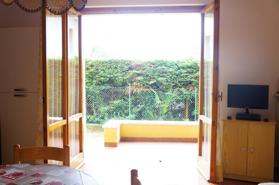 TV and multimedia, Balcony/Terrace, Living room
