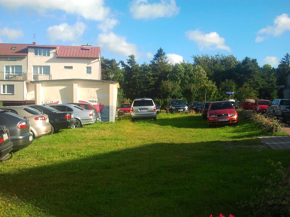 Property building, Neighbourhood