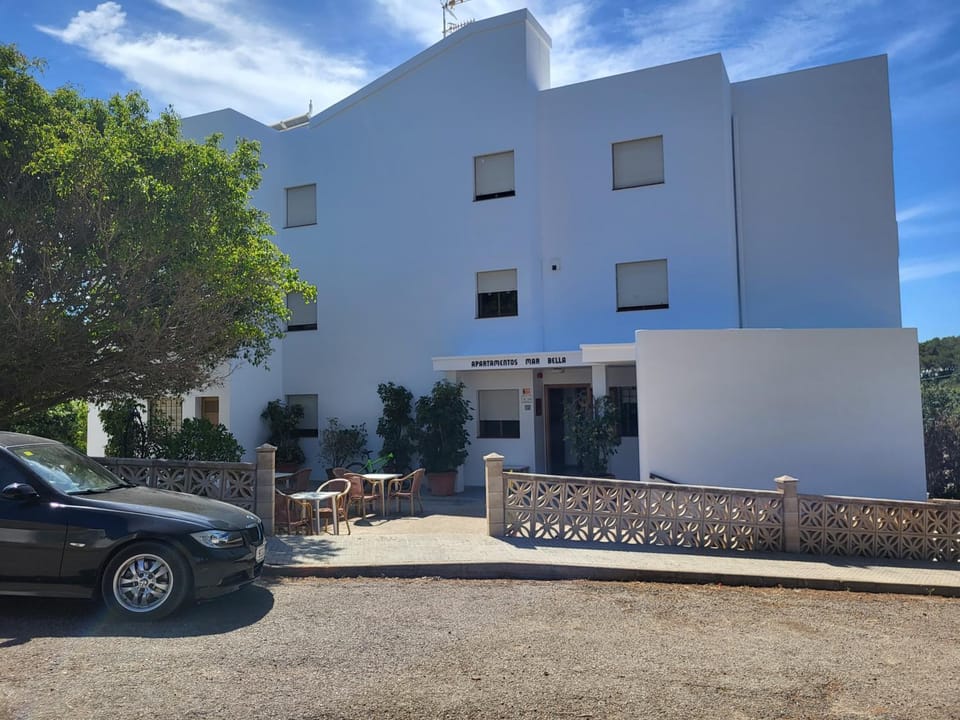 Property building, Day