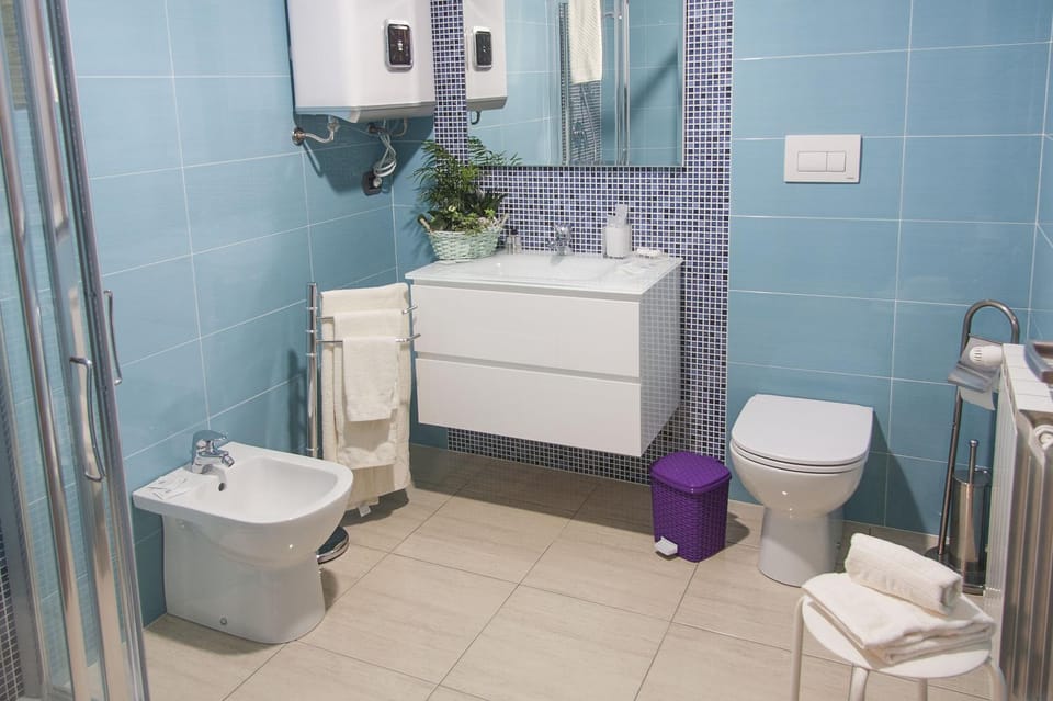 Toilet, Bathroom