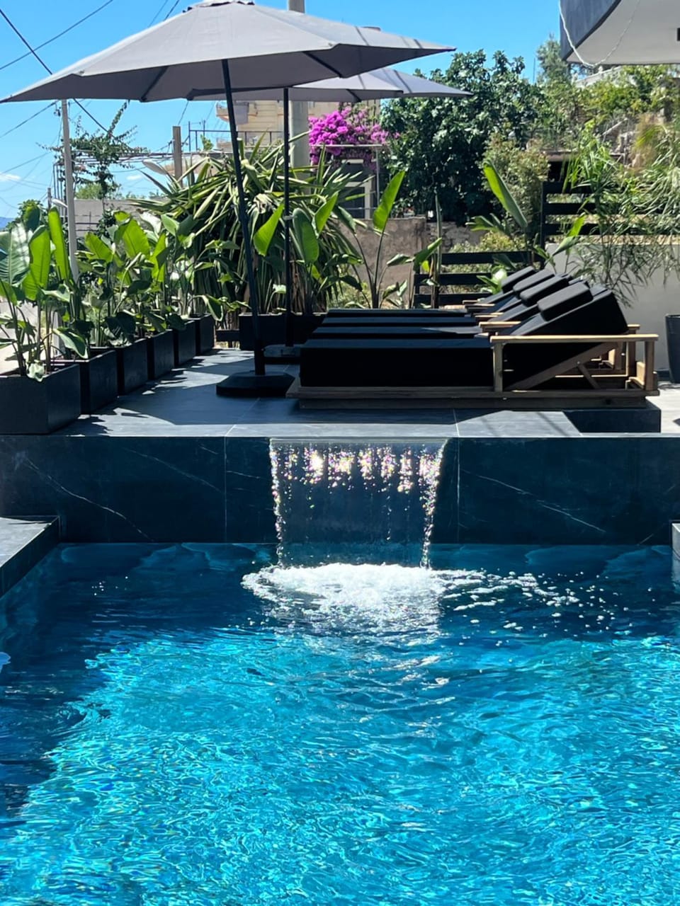 Apartments Sadiku with swimming pool & jacuzzi Apartment in Sarandë